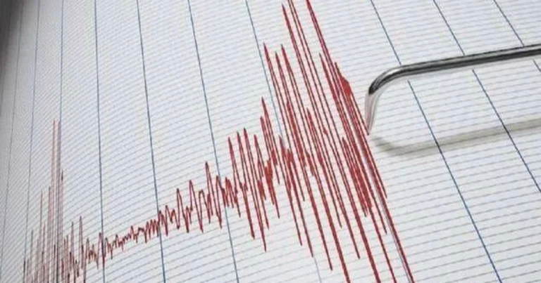 antalya-korfezinde-45-buyuklugunde-deprem-tOlksgGL.webp