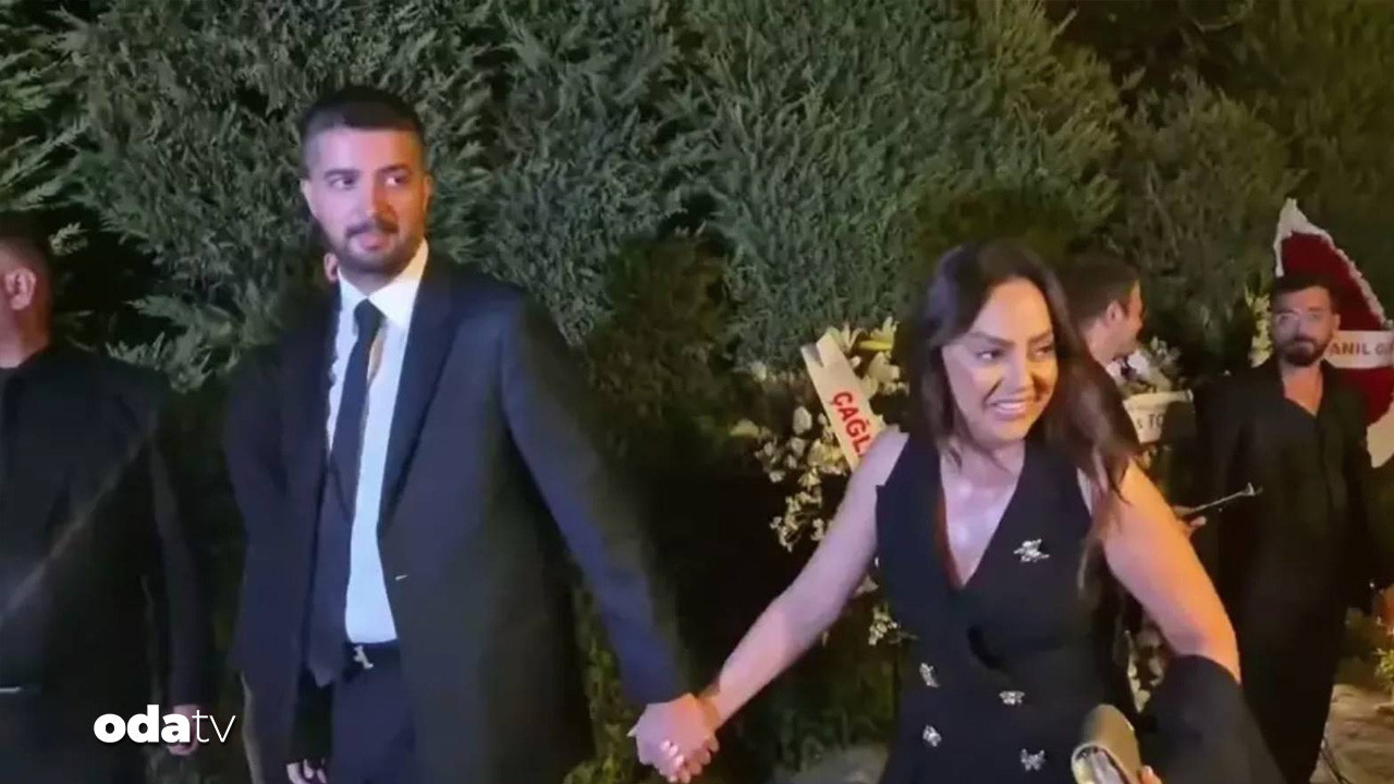 Ebru Gündeş boşandı