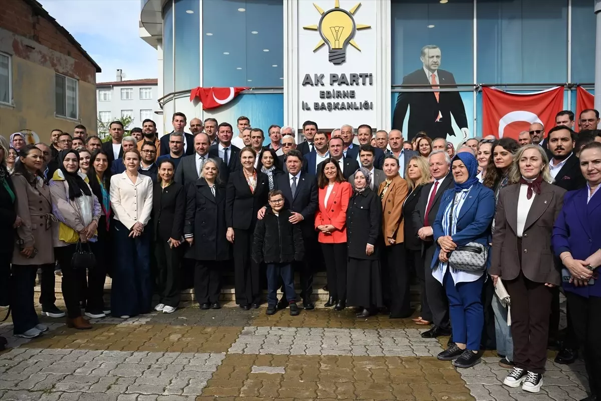 Adalet Bakanı Tunç, AK Parti Edirne İl Başkanlığı’nda konuştu Açıklaması