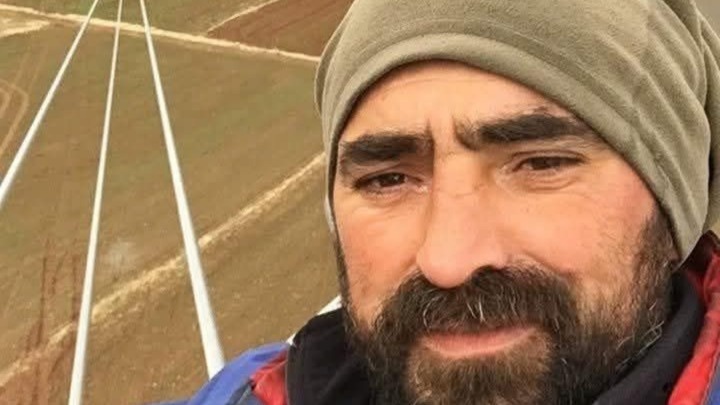 Akıma kapılan iki işçiden biri öldü, diğeri yaralandı