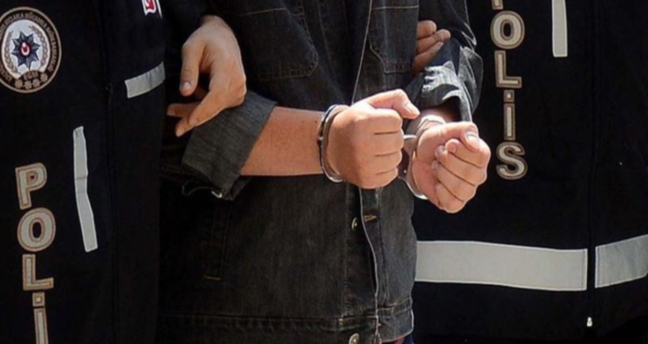 Antalya’da rüşvet aldığı iddia edilen 1 kişi gözaltına alındı