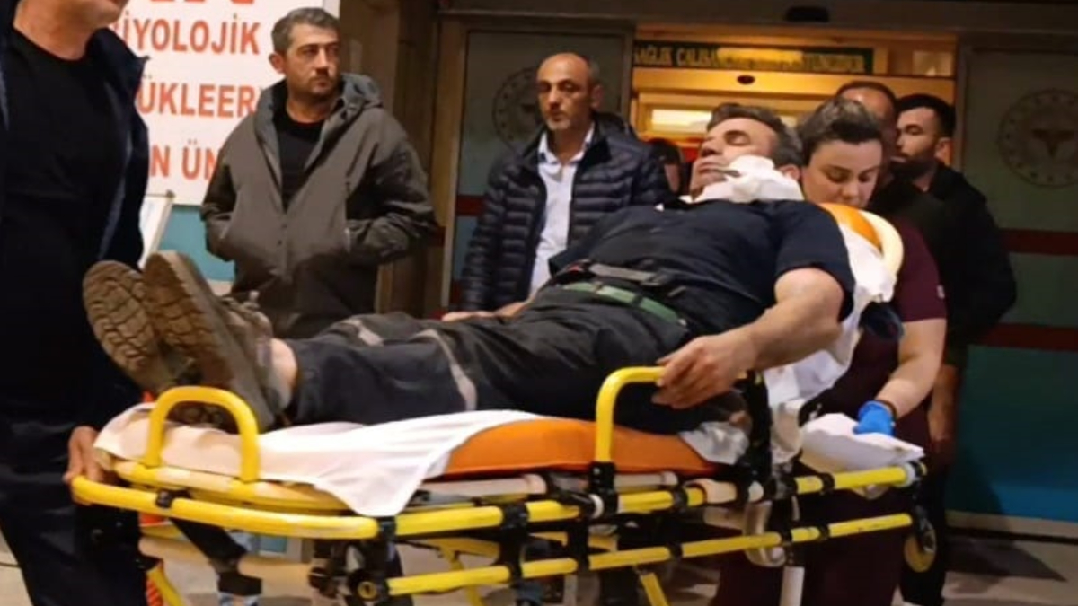 Bursa’da römorkun kopan halat demiri bir kişinin yüzüne saplandı