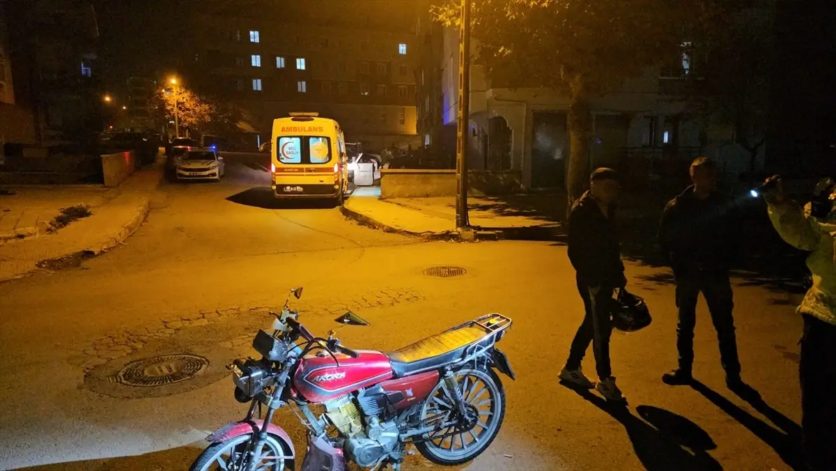 Çorum’da Motosiklet Devrildi, Sürücü Yaralandı