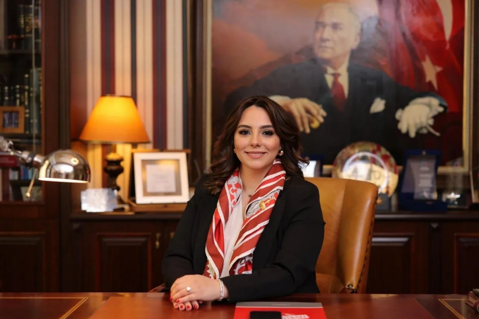 Genç Yönetici ve İş İnsanları Derneği’nde genç patronlara SAT komandolu karar dersi