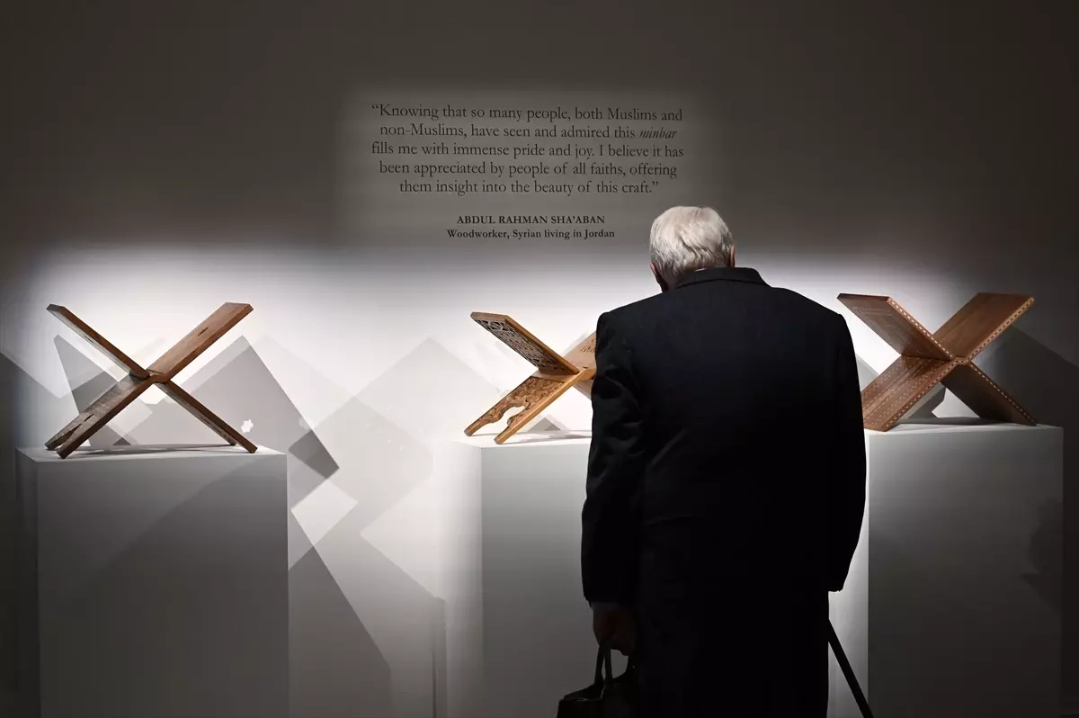 İslam sanatının mirasını yansıtan eserler, Londra’daki dünyaca ünlü müzayede evinde sergileniyor