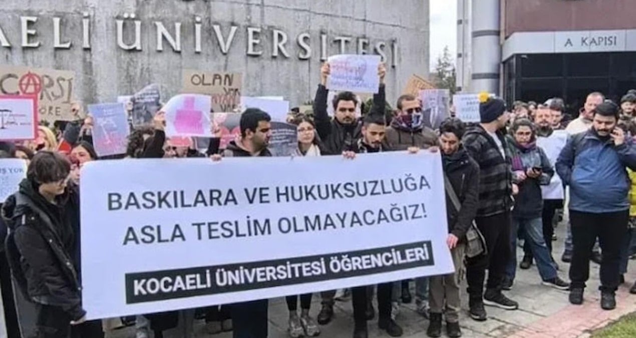 Öğrencilere ‘İmamoğlu’ cezası