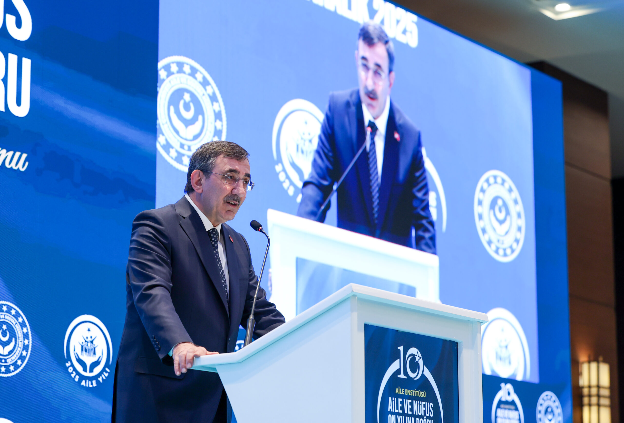 Aile ve Nüfus sempozyumunda “Nüfusun yaşlandığı” uyarısı