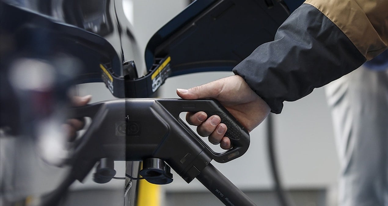 Elektrikli aracını bu saatlerde şarj eden çok daha az ödeyecek