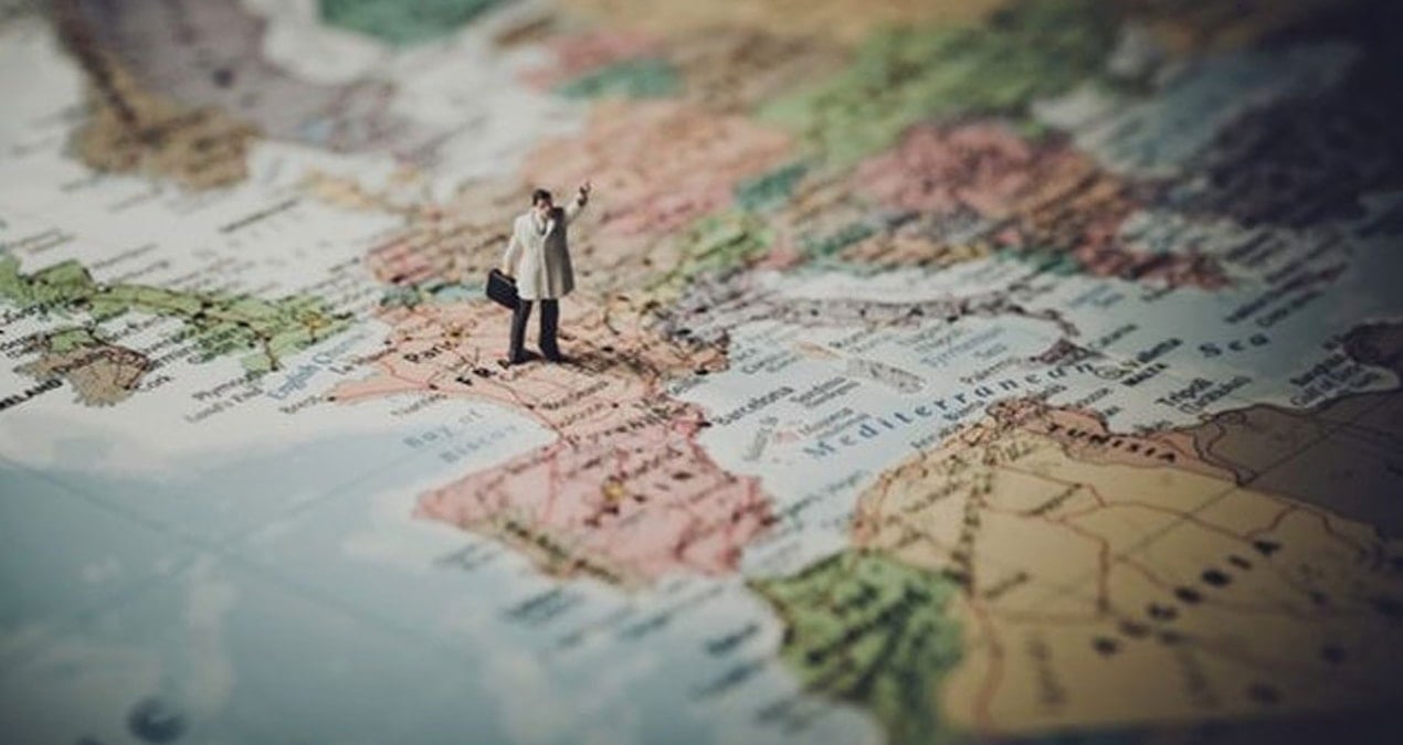 Milyar dolarlık CEO dünyanın kenarını bulana şirketin anahtarını verecek