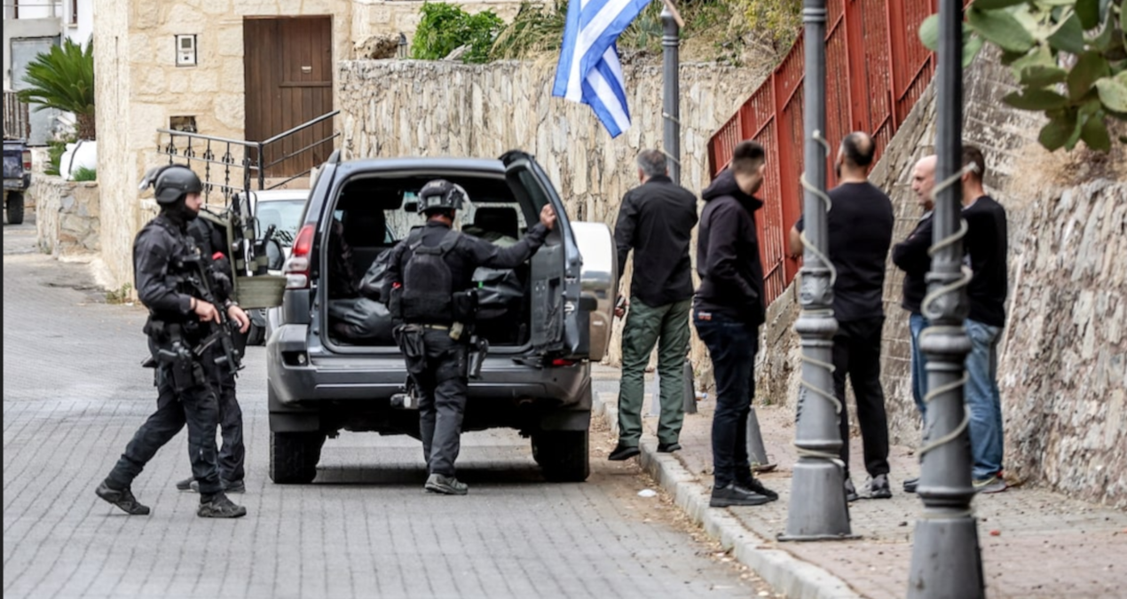 Yunanistan’da Türk vatandaşı casusluktan gözatlına alındı