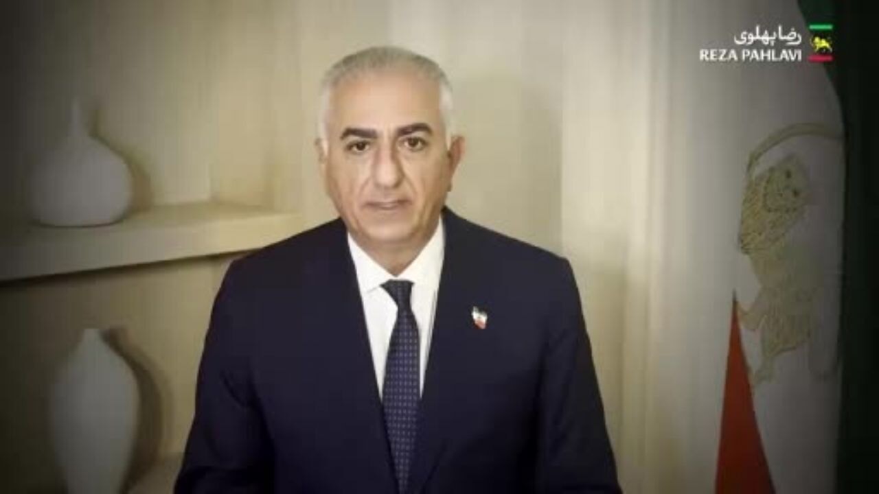 İran’da rejim hedefte,  Rıza Pehlevi’den ayaklanma mesajı