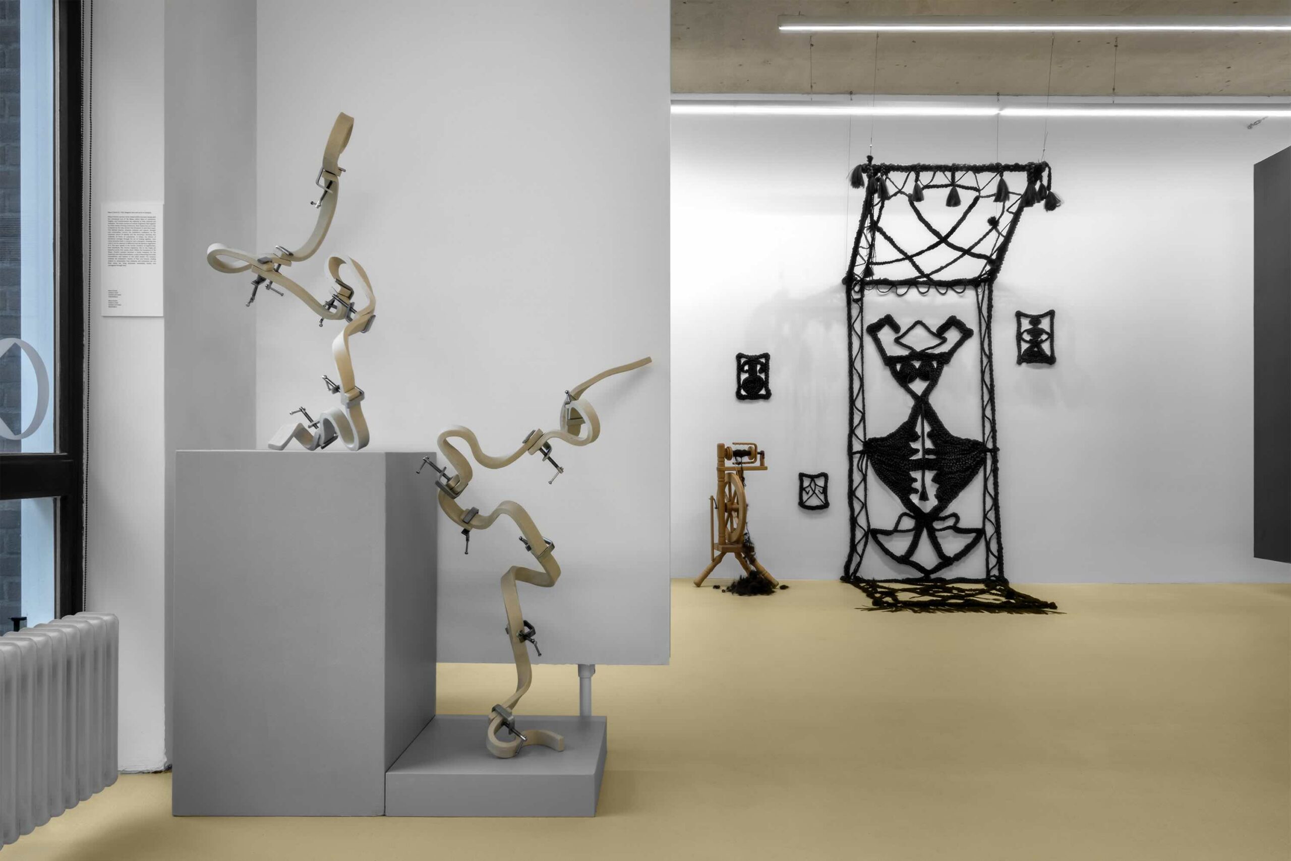 “The Waves”: Kimlik ve Belleğin Akışkan Halleri