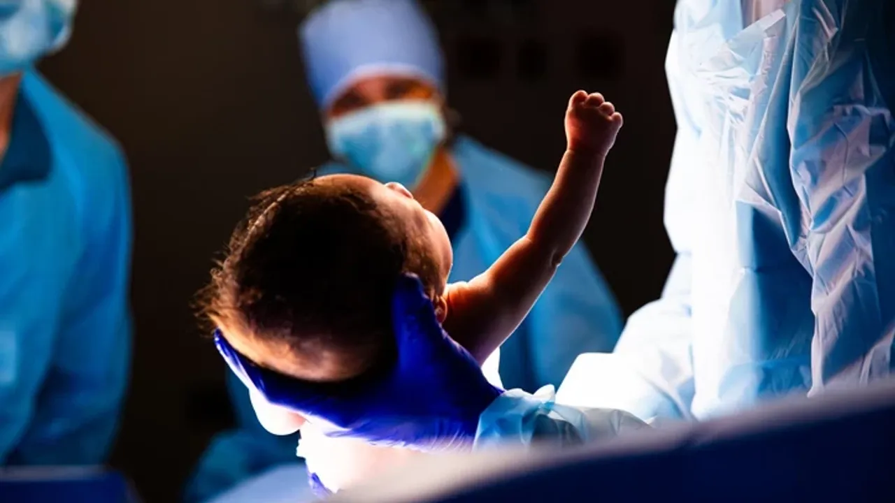 Bakan Göktaş’tan Doğum İzni Mesajı: Süre 24 Haftaya Çıkarılabilir