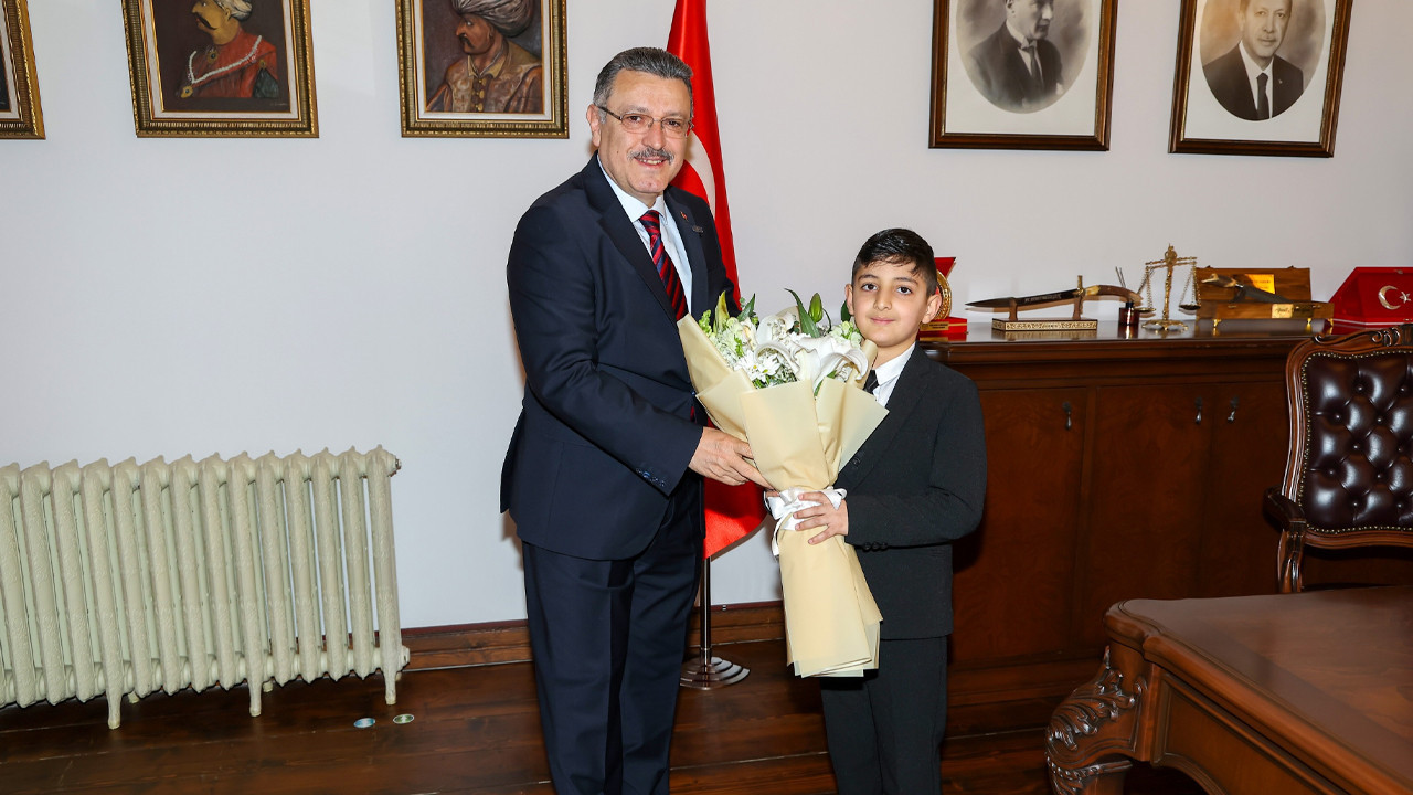 Başkan Genç, Makamını Minik Hamza’ya Bıraktı