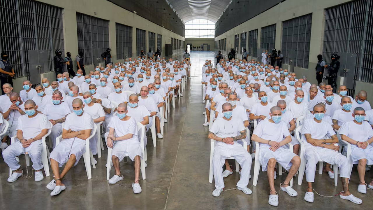 El Salvador’da Çete Üyeleri İçin Tarihi Yargılama Süreci Başladı