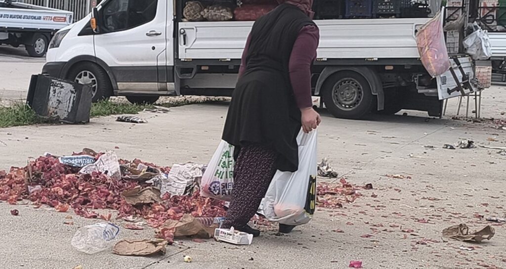 Ekonomik Krizin Görüntüsü: Osmaniye’deki Semt Pazarında Yaşananlar