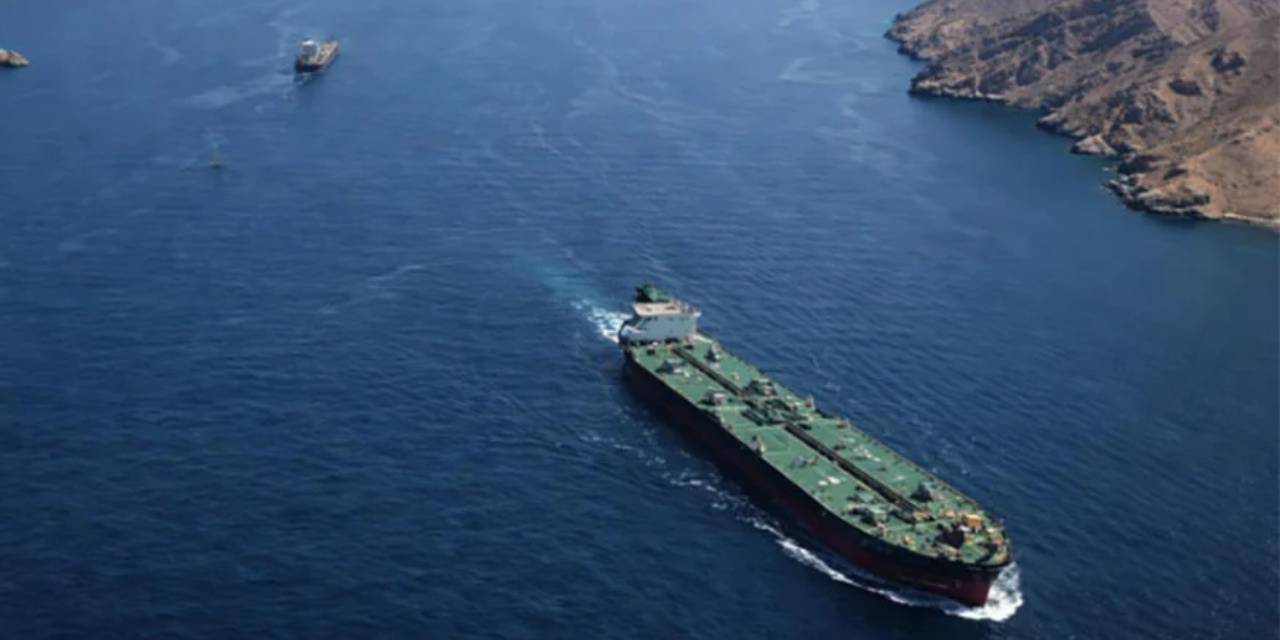 Hürmüz Boğazı’nda Önemli Gelişme: İran Gelirlerini Merkez Bankası’na Aktardı