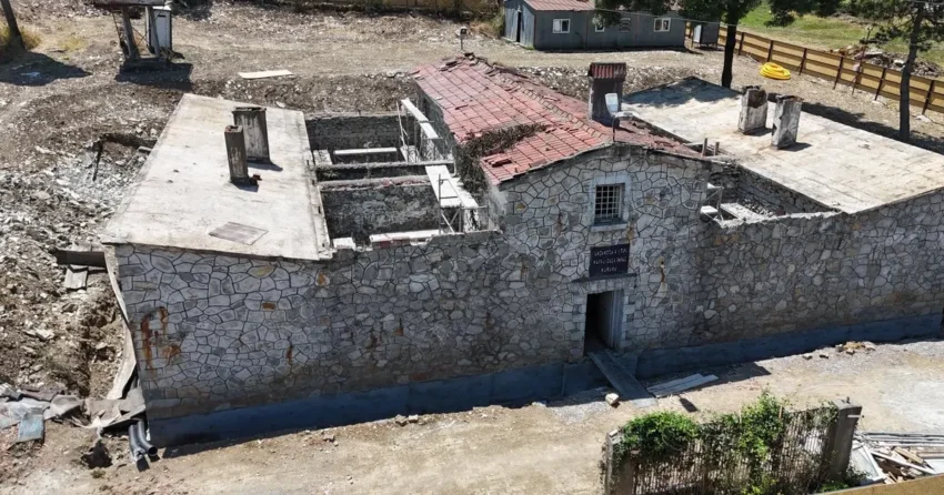 Duzcedetarihi yapida restorasyon calismalari hiz kesmeden suruyor kiWBjss4